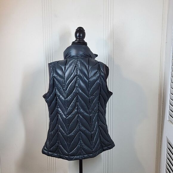 Eddie Bauer Women's Goose Down Puffer Vest - Picture 3 of 14